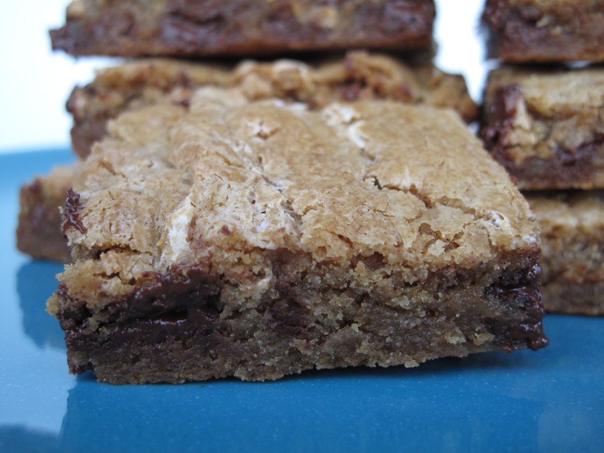 Closeup of cookie bar showing cut edge.