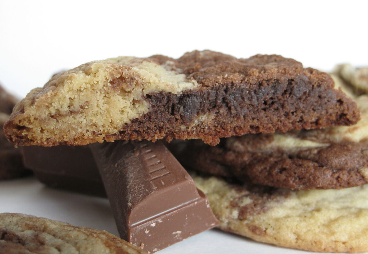 Closeup showing chocolate and vanilla inside of cookie.