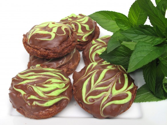 Chocolate Mint Truffle Brownie Bites