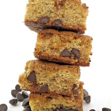 Chocolate Chip Cookie Bars with Incredibly Long Lasting Chewiness
