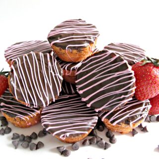 Chocolate Strawberry Blondie Bites