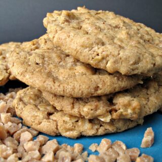 Biscoff Oatmeal Toffee Crunch Cookies