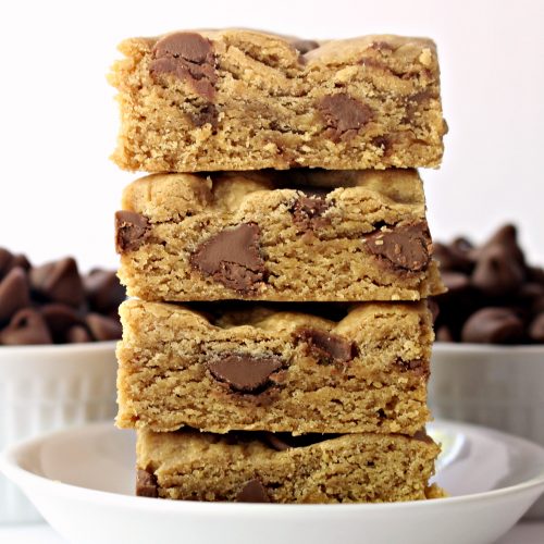 Peanut Butter Chocolate Chip Bars - The Monday Box