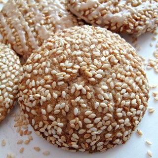 Honey Sesame Cookies-Soft cookies made with honey sweetened dough get a double dose of sesame flavor from sesame puree (tahini) and sesame seeds.| The Monday Box