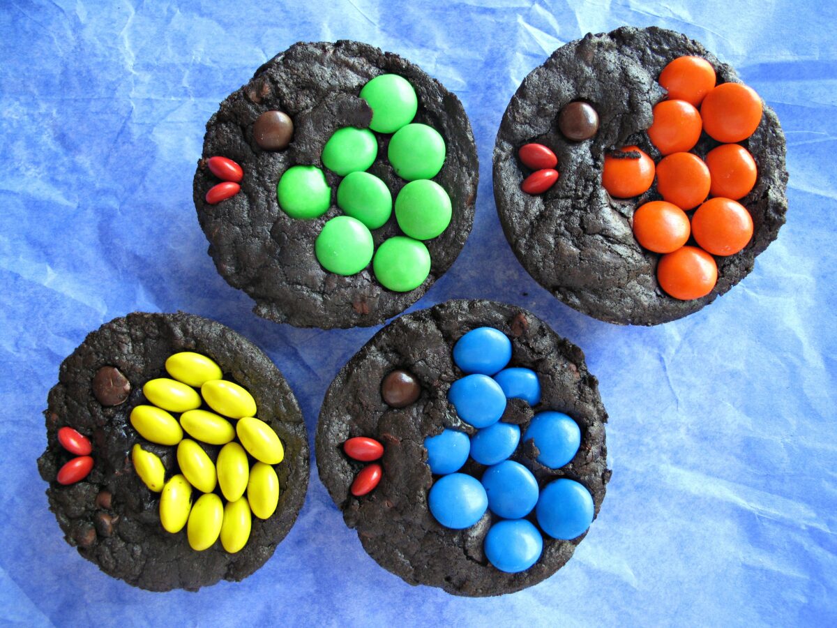  Fudge Brownies decorated with candies to look like fish.