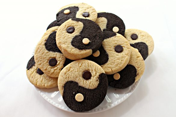 Yin Yang Slice-and-Bake Cookies