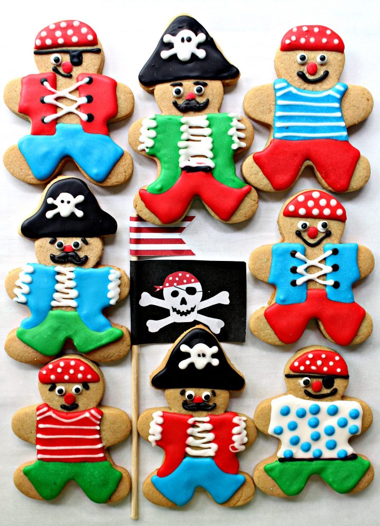 Ahoy Mateys! Celebrate International Talk like a Pirate Day with a swashbuckling cookie crew! Gingerbread Pirate Cookies will thrill pirate fans year round!|themondaybox.com