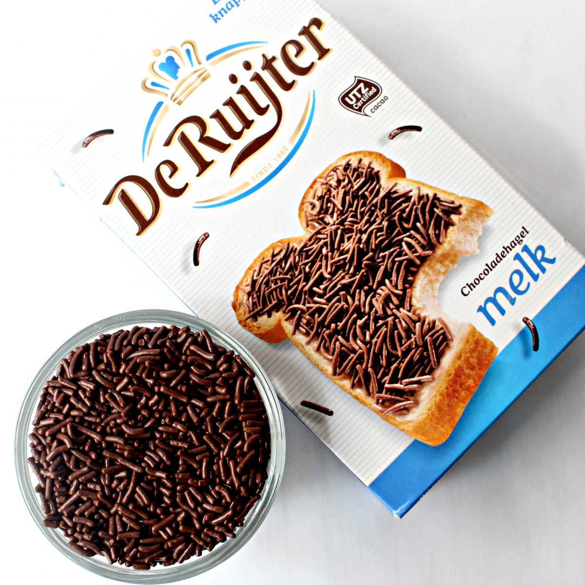 Bowl of chocolate sprinkles and De Ruijter box.