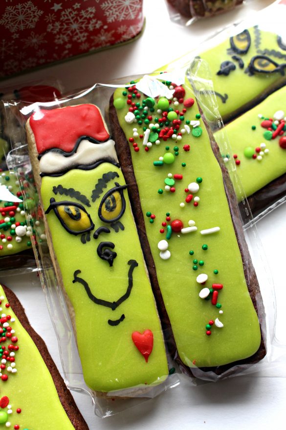 Decorated Grinch Cookies - The Monday Box